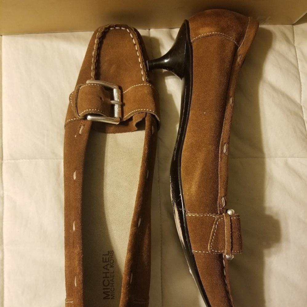 Michael Kors light brown suede kitten heel loafers